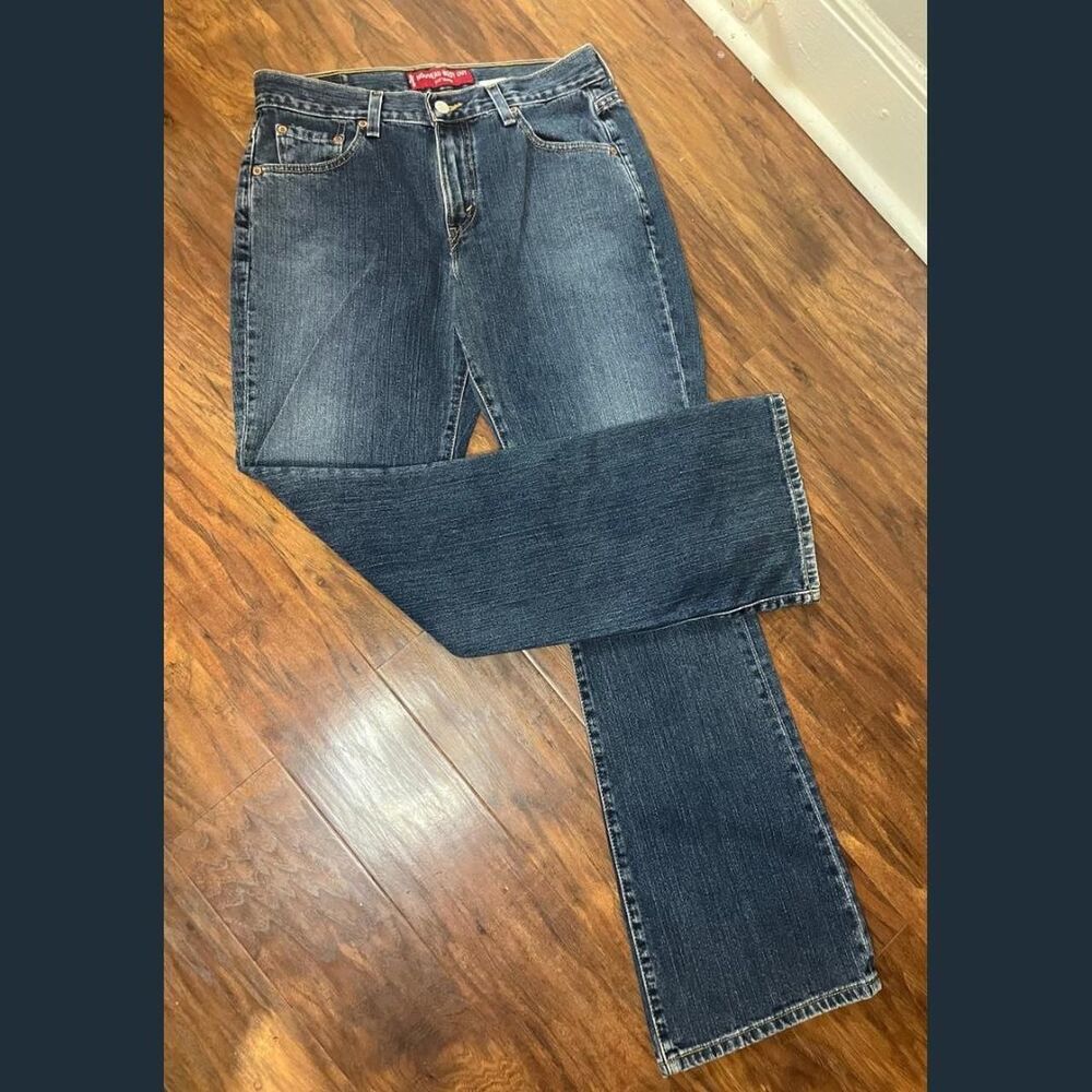 Levi-s Women's Blue and Navy Jeans